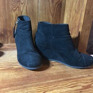 Women’s size 8 black booties. Brand Attention, gently worn